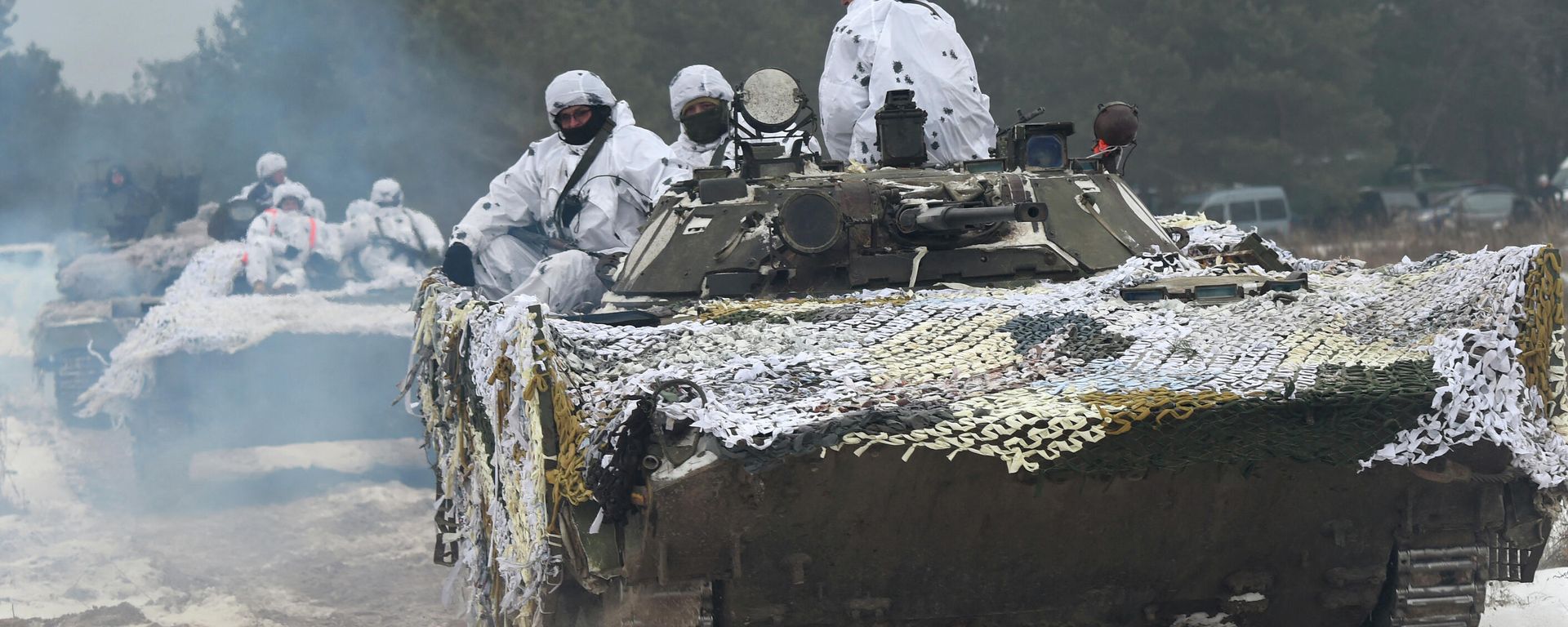 Ukrainian servicemen take part in brigade tactical exercises with combat shooting near Goncharivske village, Chernihiv region, not far from the border with Russia on December 3, 2018 Ukrainian servicemen take part in brigade tactical exercises with combat shooting near Goncharivske village, Chernihiv region, not far from the border with Russia on December 3, 2018 - Sputnik International, 1920, 16.01.2022