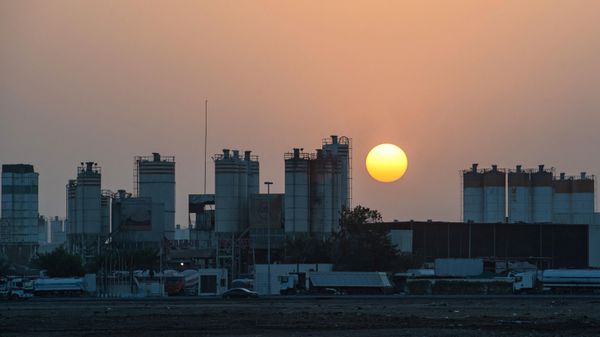 A picture shows a partial view of the Msaffah industrial district in the Emiarti capital Abu Dhabi on January 17, 2022.  - Sputnik International