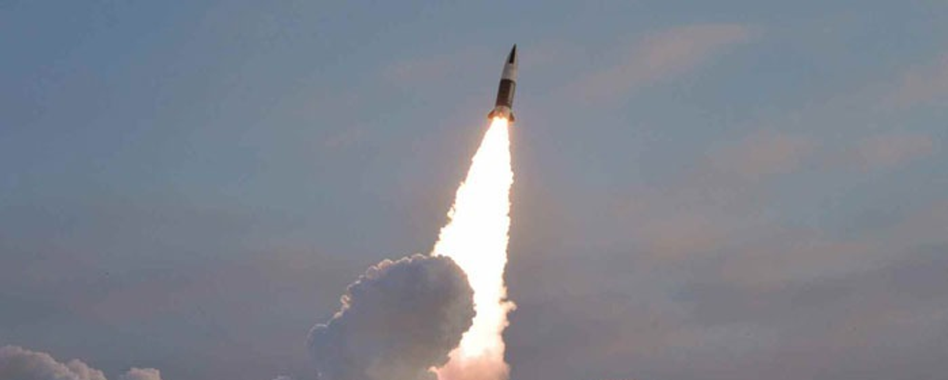 The alleged photo of the January 17 North Korean SRBM test shared on social media. The alleged photo of the January 17 North Korean SRBM test shared on social media. - Sputnik International, 1920, 17.01.2022