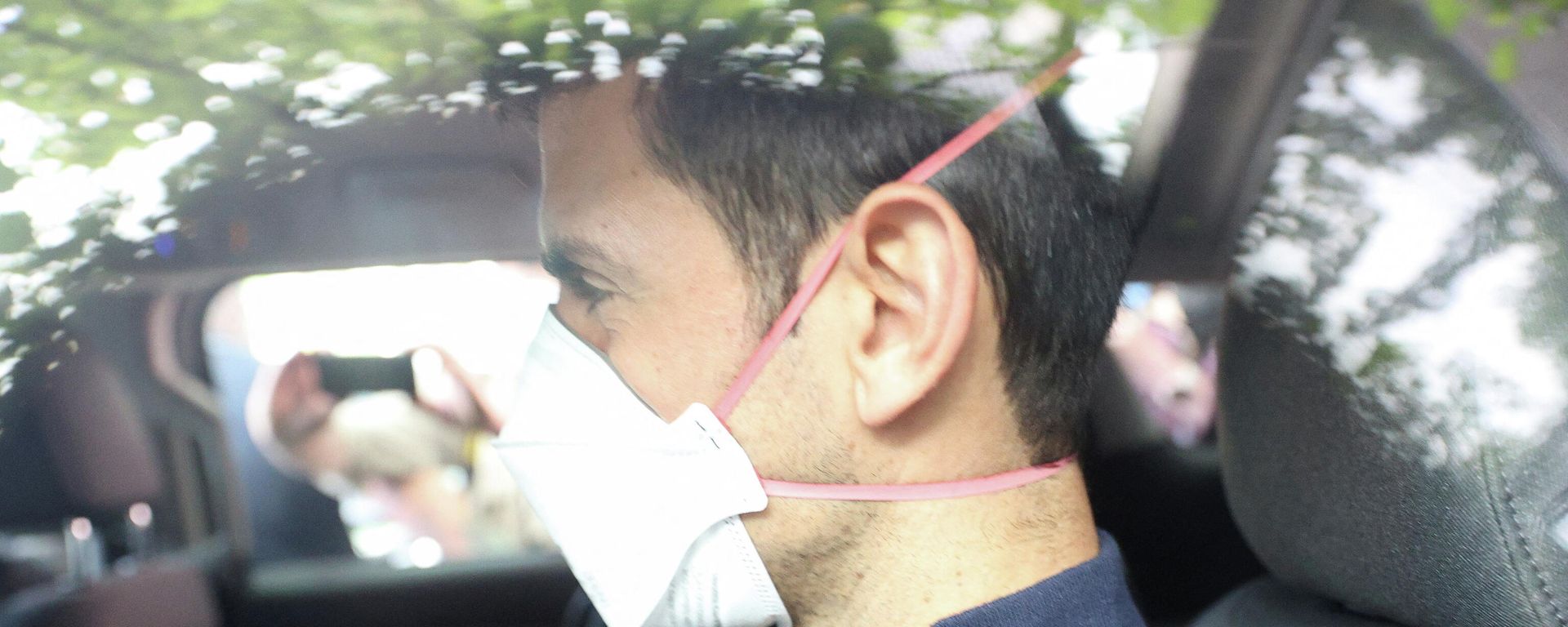 Serbian tennis player Novak Djokovic departs the Park Hotel while under immigration detention, to convene with his legal team after his visa to play in the Australian Open was cancelled a second time, in Melbourne, Australia, January 16, 2022.  - Sputnik International, 1920, 18.01.2022