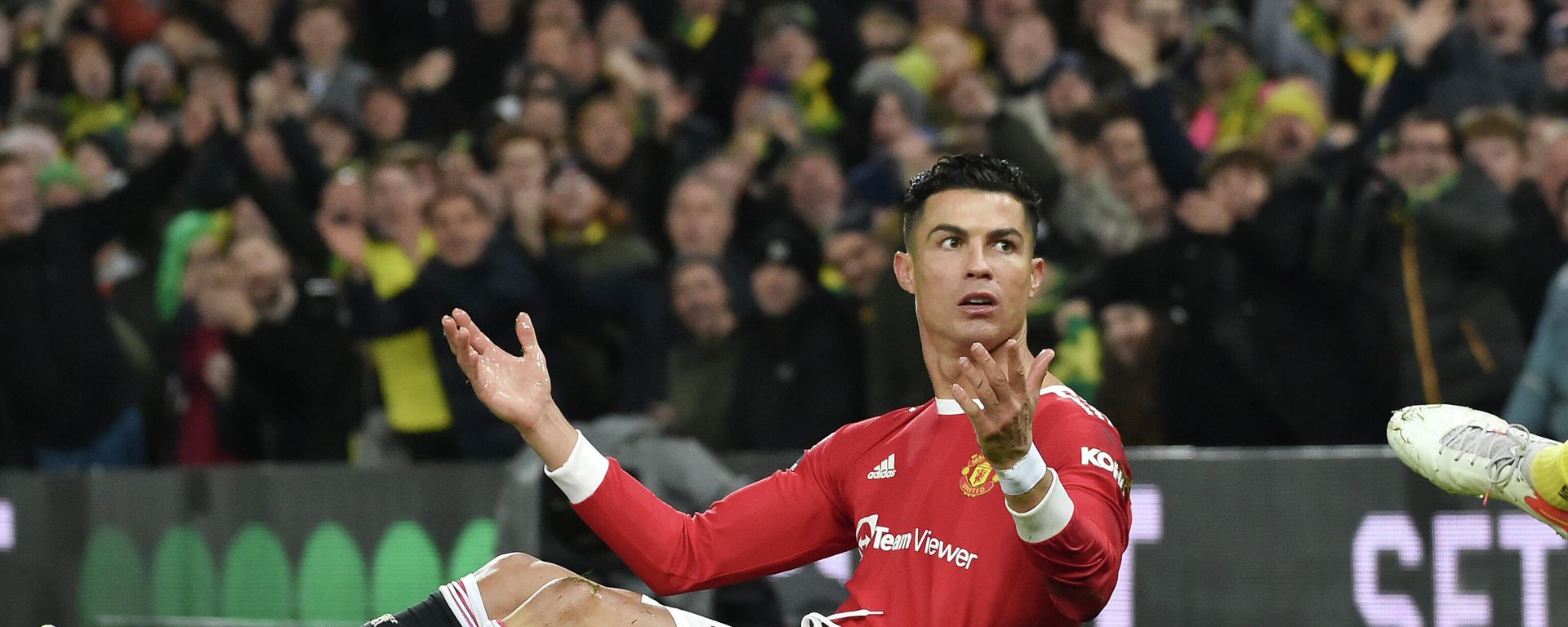 Manchester United's Cristiano Ronaldo reacts during the English Premier League soccer match between Norwich City and Manchester United at Carrow road in Norwich, England, Saturday, Dec.11, 2021 Manchester United's Cristiano Ronaldo reacts during the English Premier League soccer match between Norwich City and Manchester United at Carrow road in Norwich, England, Saturday, Dec.11, 2021 - Sputnik International, 1920, 12.02.2022