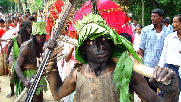 Dancers with black paint on their faces dance at Mayang village, 75 kilometers (46.8 miles) from Gauhati in the northeastern Indian state of Assam, Friday Sept. 27, 2002. Mayang is famous for the traditional seat of black magic in India since 1538 - Sputnik International