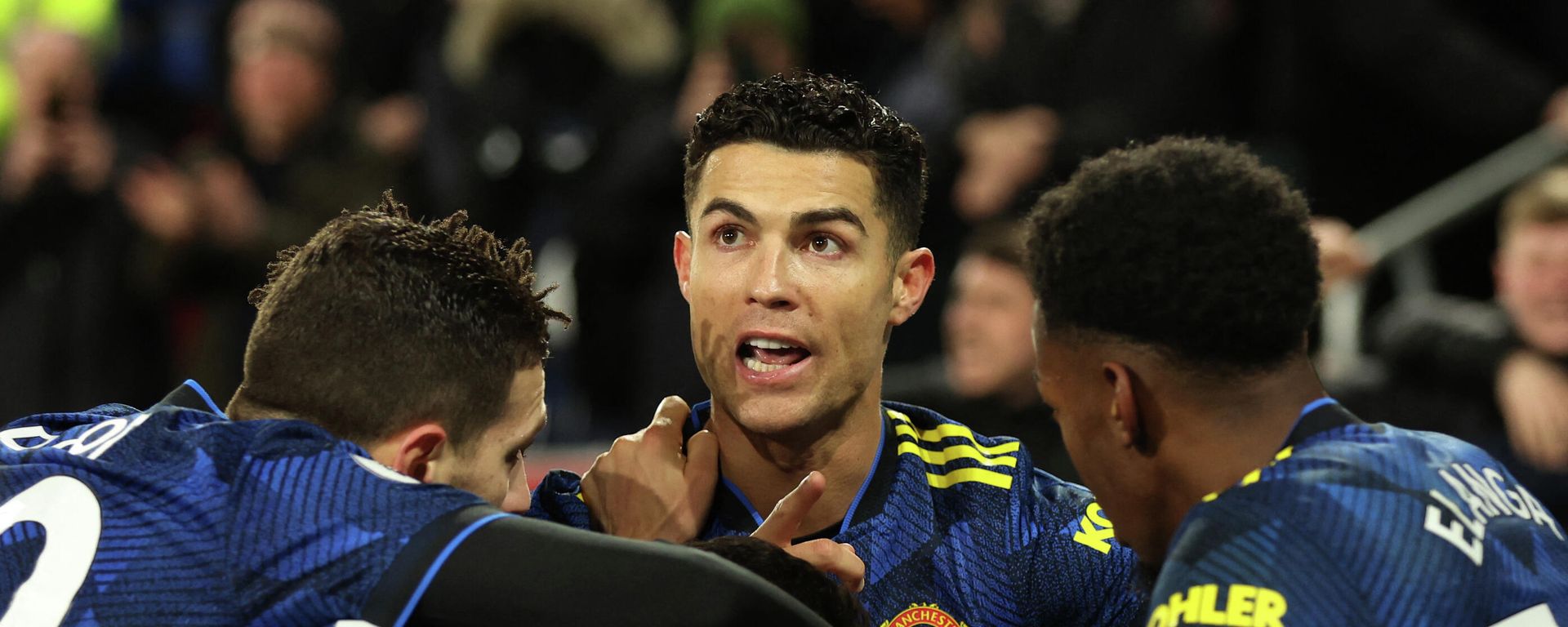 Manchester United's Cristiano Ronaldo with teammates  - Sputnik International, 1920, 21.01.2022