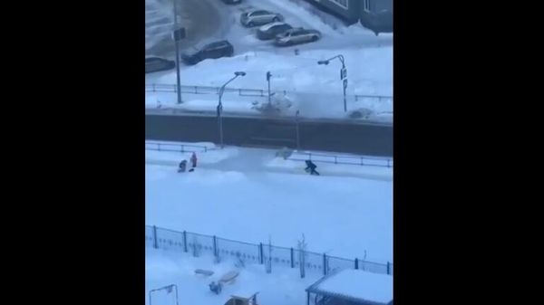 Tomsk resident is chasing a bathtub - Sputnik International