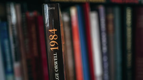1984 by George Orwell - Sputnik International