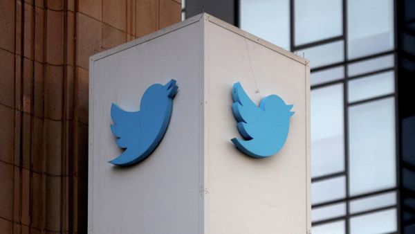 A Twitter logo is seen outside the company headquarters in San Francisco, California, U.S., January 11, 2021 - Sputnik International