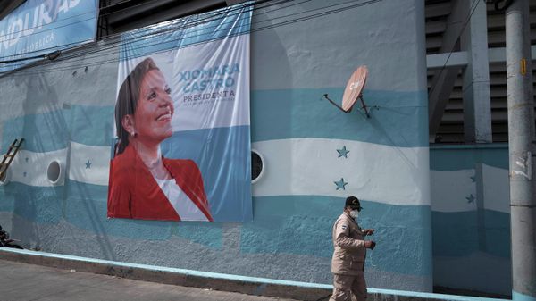 A banner promoting President-elect Xiomara Castro hangs on a wall at the National Stadium in Tegucigalpa, Honduras, Wednesday, Jan. 26, 2022. Castro, Honduras' first female president, is scheduled to be sworn in during a ceremony at the stadium on Thursday, Jan. 27.  - Sputnik International