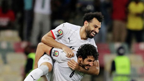 January 26, 2022 Egypt's Mohamed Salah celebrates with Ahmed Hegazi after winning the penalty shootout January 26, 2022 Egypt's Mohamed Salah celebrates with Ahmed Hegazi after winning the penalty shootout - Sputnik International