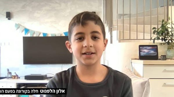Alon Helfgott speaking from quarantine with Channel 12 news, January 30, 2022 - Sputnik International