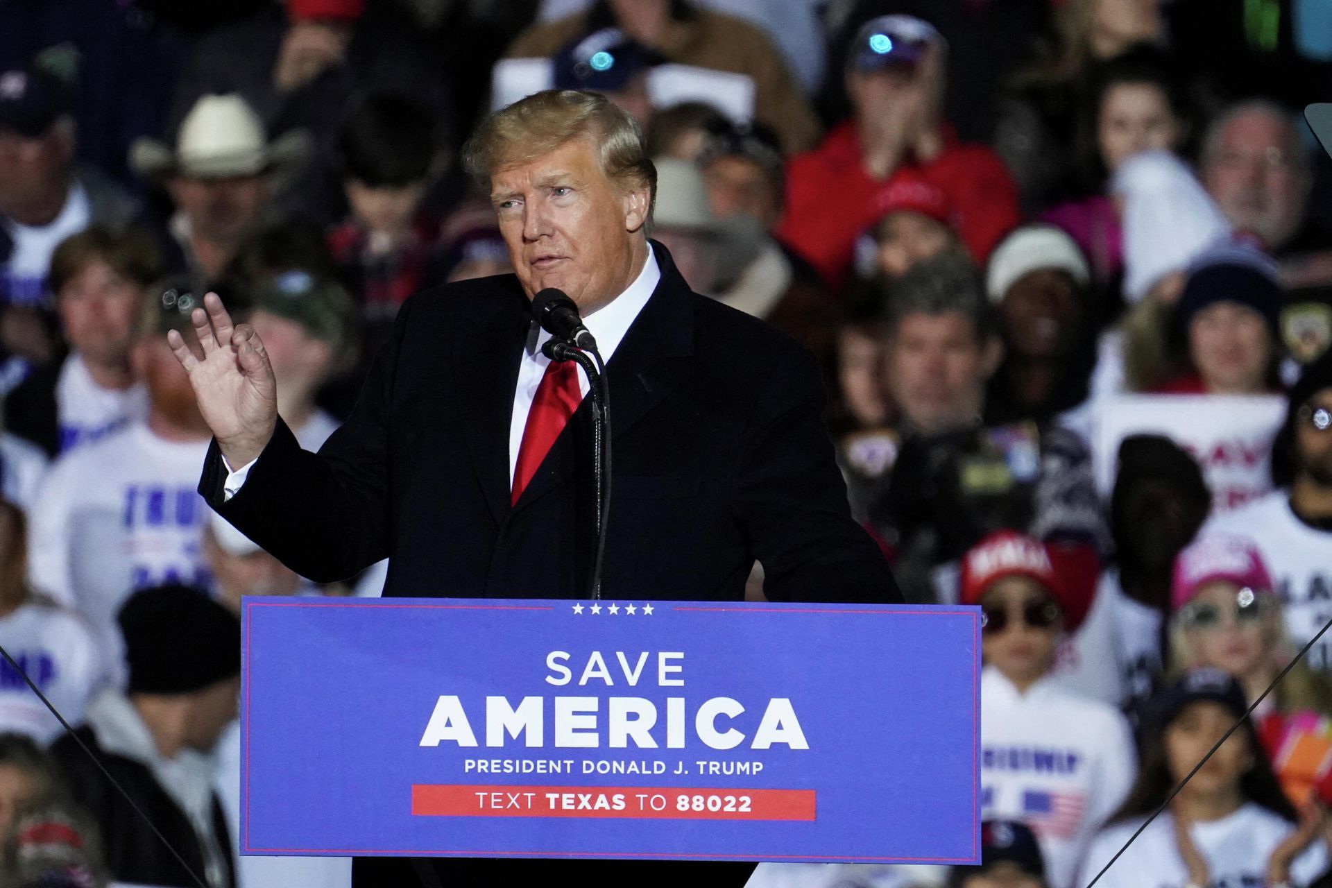 Donald Trump holds a rally in Conroe, Texas - Sputnik International, 1920, 01.02.2022