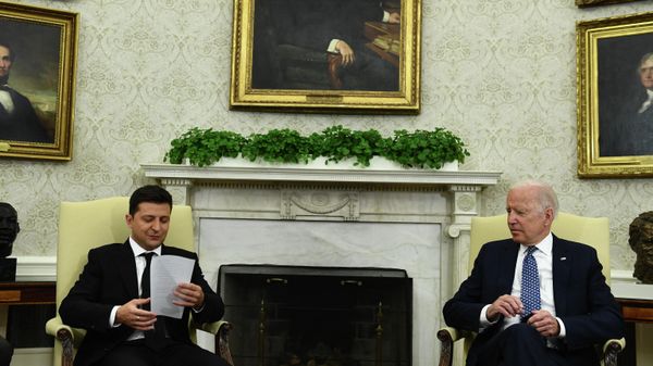 US President Joe Biden(R) meets with Ukraine's President Volodymyr Zelensky in the Oval Office of the White House, on September 1, 2021, in Washington, DC. - Sputnik International