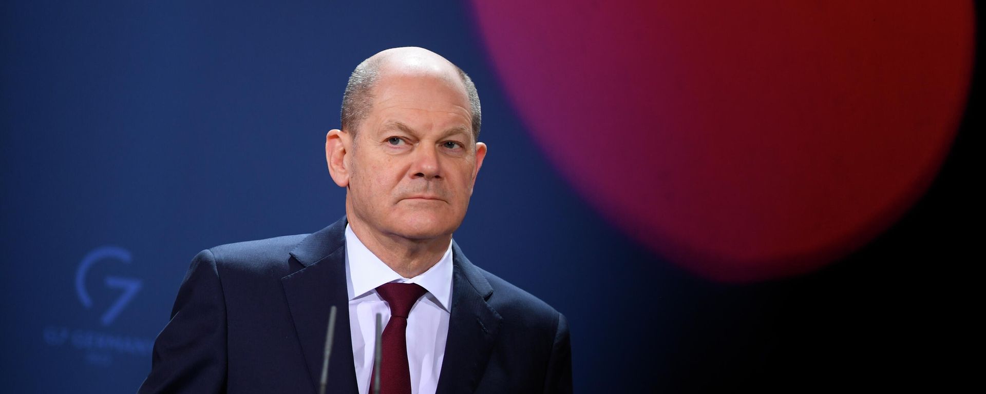 German Chancellor Olaf Scholz attends a press conference with the leaders of the three Baltic states, Lithuanian President Gitanas Nauseda, Estonian Prime Minister Kaja Kallas and Latvia Prime Minister Karins, ahead of consultations on Ukraine crisis, at the Chancellery, Berlin, Thursday Feb. 10, 2022 - Sputnik International, 1920, 01.05.2022