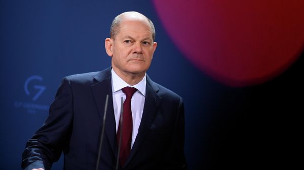 German Chancellor Olaf Scholz attends a press conference with the leaders of the three Baltic states, Lithuanian President Gitanas Nauseda, Estonian Prime Minister Kaja Kallas and Latvia Prime Minister Karins, ahead of consultations on Ukraine crisis, at the Chancellery, Berlin, Thursday Feb. 10, 2022 - Sputnik International