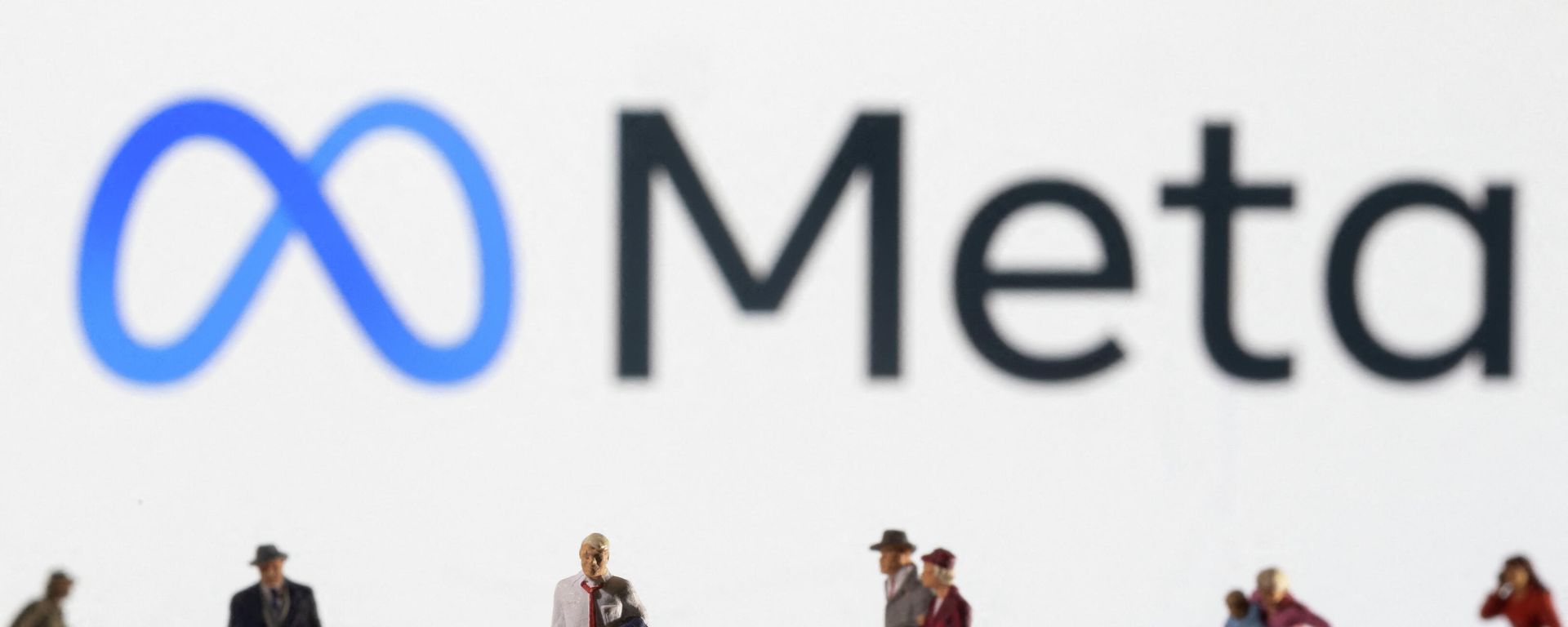 Small figurines are seen in front of displayed Meta logo Small figurines are seen in front of displayed Meta logo - Sputnik International, 1920, 19.02.2022
