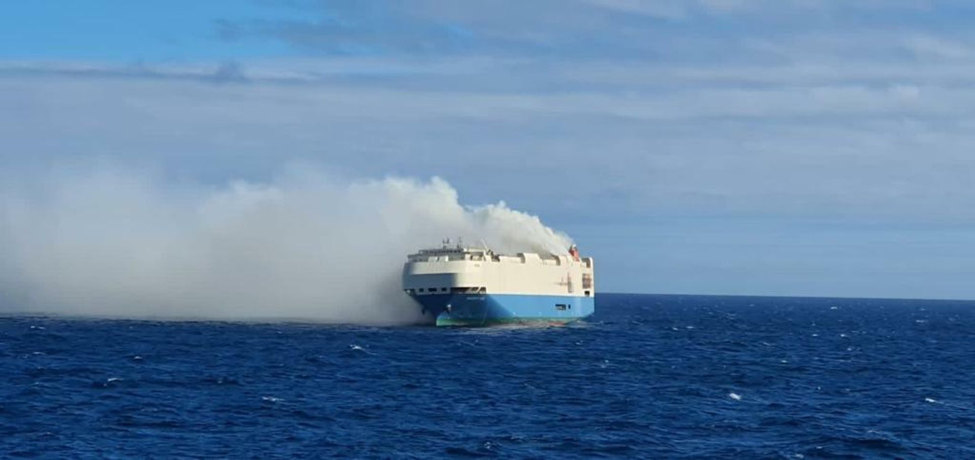 A RoRo vessel on fire in the north-eastern Atlantic Ocean. A RoRo vessel on fire in the north-eastern Atlantic Ocean. - Sputnik International, 1920, 18.02.2022