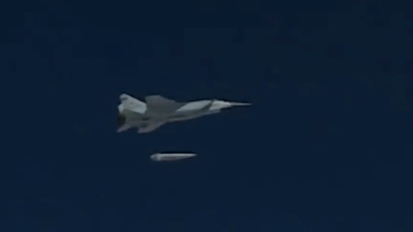 Russian Ministry of Defence video showing test firing of Kinzhal hypersonic missile. - Sputnik International
