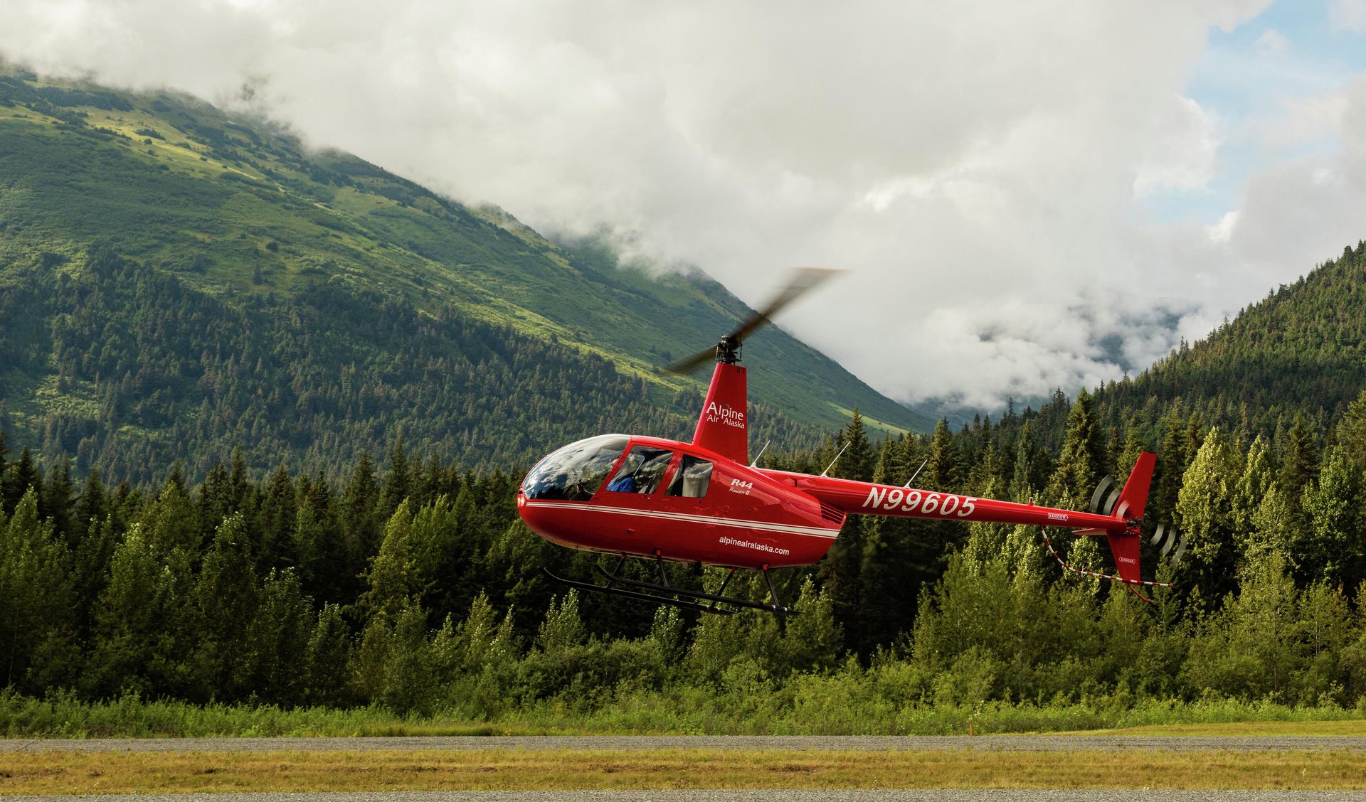 Robinson R44 helicopter, Portage, Alaska, USA
[Helicóptero Robinson R44, Portage, Alaska, Estados Unidos] - Sputnik International, 1920, 19.02.2022