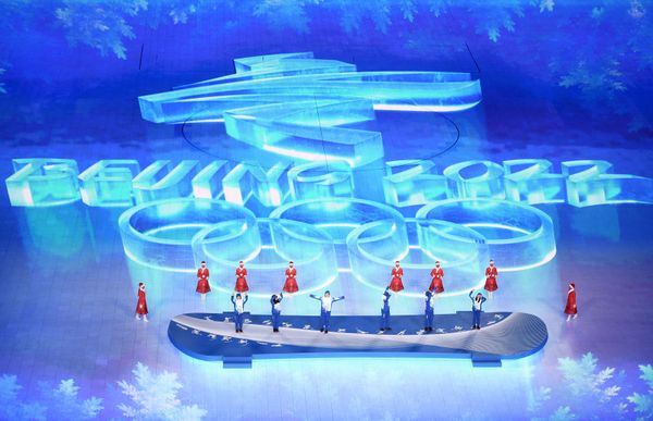 Volunteers at the closing ceremony of the 2022 Winter Olympics in Beijing. Volunteers at the closing ceremony of the 2022 Winter Olympics in Beijing. - Sputnik International