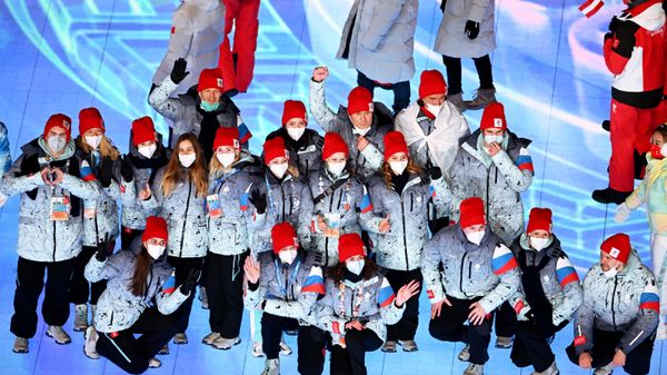 Members of the Russian natrional team (ROC) at the closing ceremony for the 2022 Winter Olympics in Beijing - Sputnik International
