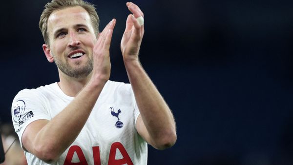 Tottenham Hotspur's Harry Kane celebrates after the match Tottenham Hotspur's Harry Kane celebrates after the match - Sputnik International