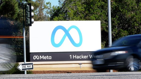 Facebook unveiled their new Meta sign at the company headquarters in Menlo Park, Calif., on Oct. 28, 2021 - Sputnik International