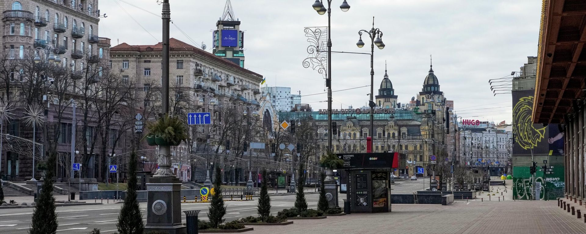 An empty street is seen due to curfew in the central of Kiev, Ukraine, Sunday, Feb. 27, 2022 An empty street is seen due to curfew in the central of Kiev, Ukraine, Sunday, Feb. 27, 2022 - Sputnik International, 1920, 22.01.2024