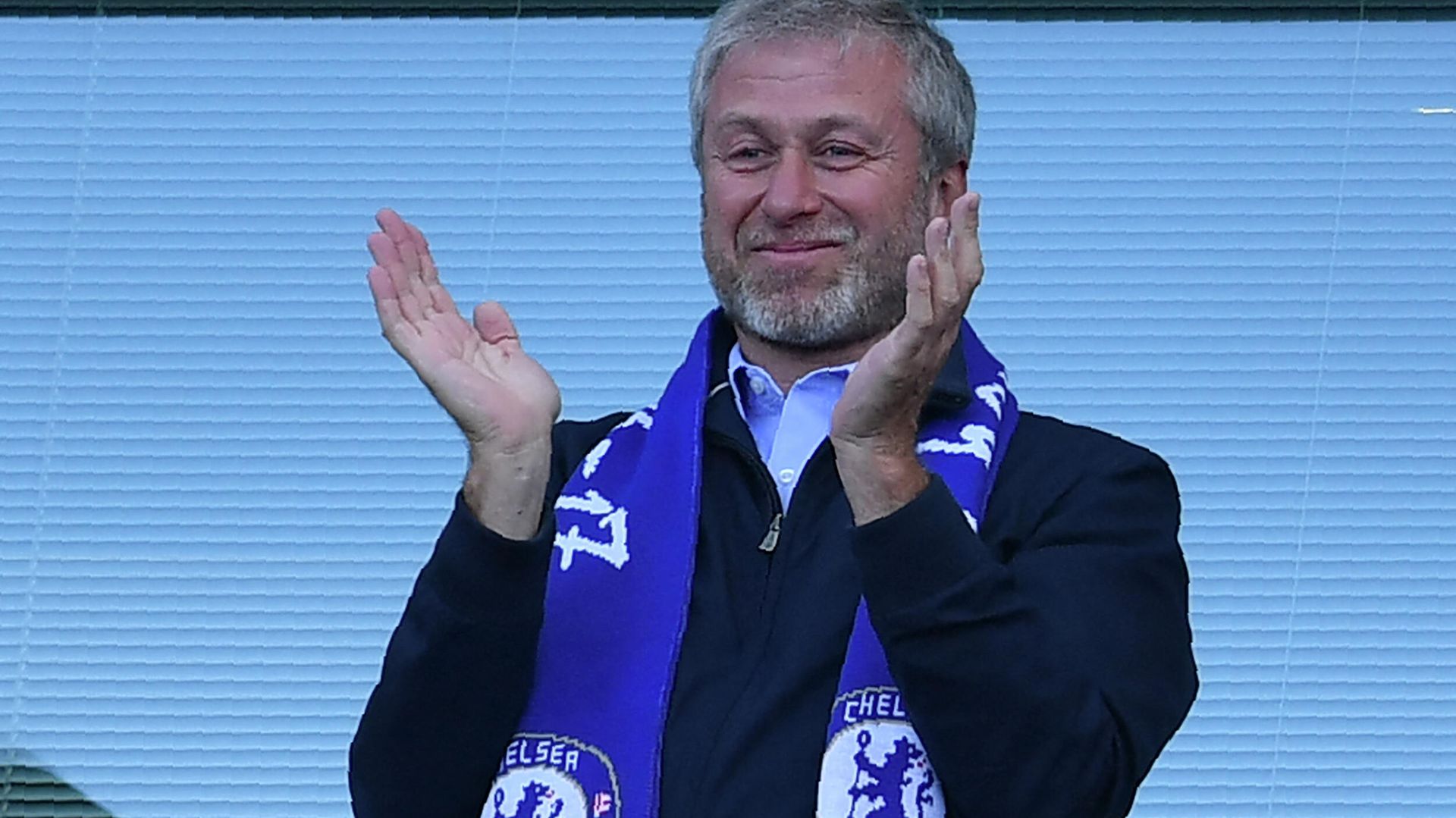 Chelsea's Russian owner Roman Abramovich applauds, as players celebrate their league title win at the end of the Premier League football match between Chelsea and Sunderland at Stamford Bridge in London. Chelsea's Russian owner Roman Abramovich applauds, as players celebrate their league title win at the end of the Premier League football match between Chelsea and Sunderland at Stamford Bridge in London. - Sputnik International, 1920, 02.03.2022