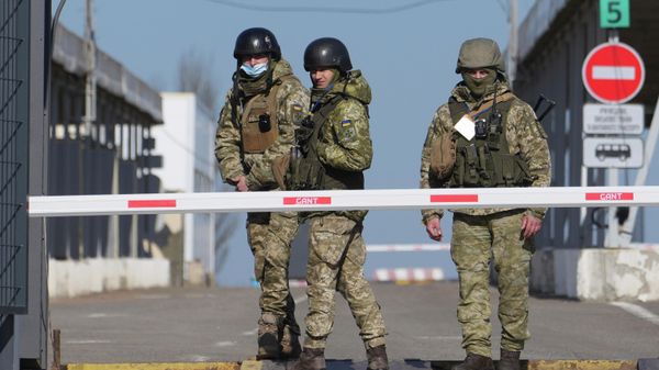 Ukrainian border guards  (File) - Sputnik International