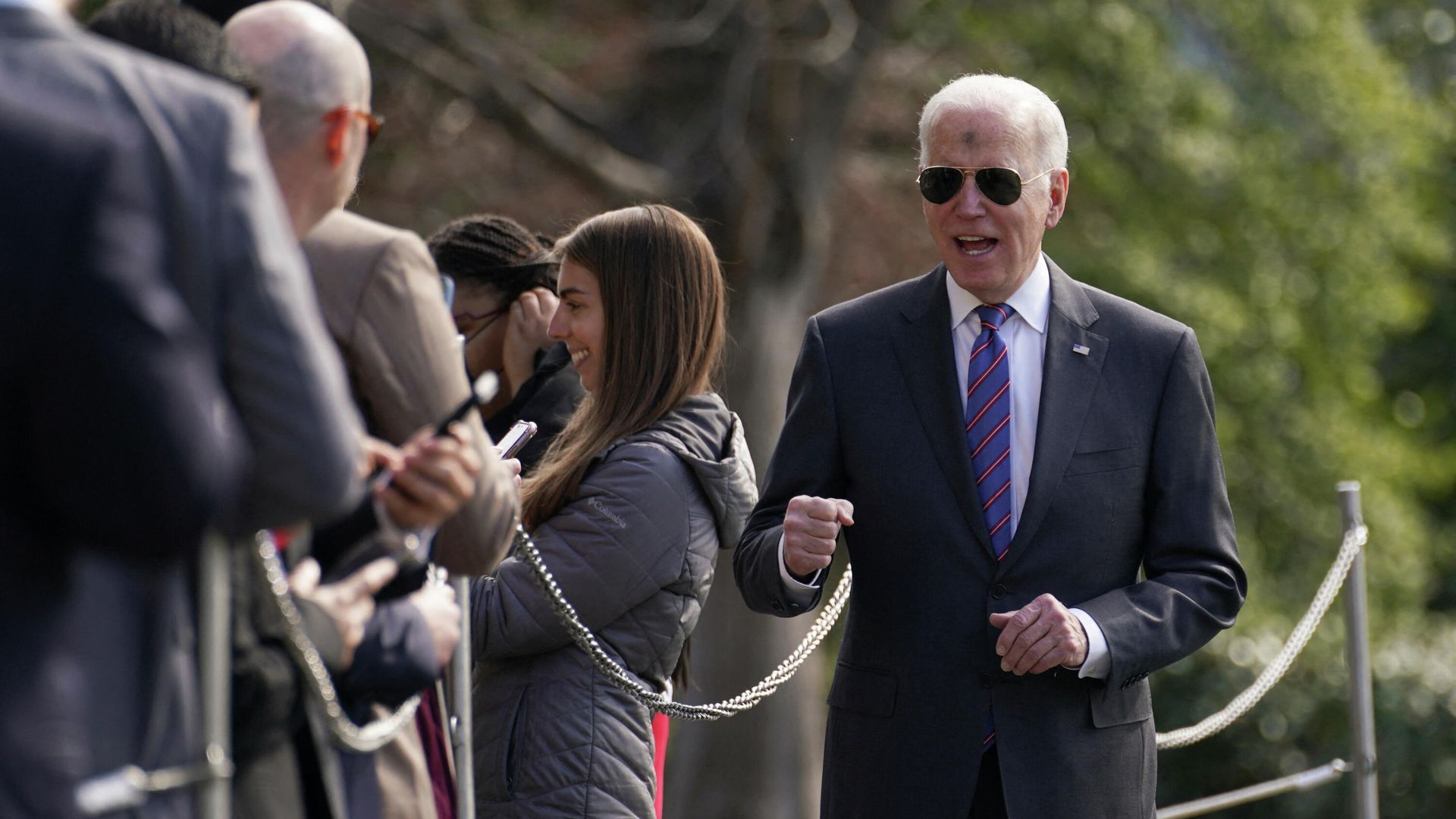 U.S. President Joe Biden gestures while greeting visitors upon his departure from the White House on Ash Wednesday, in Washington, D.C., U.S., March 2, 2022 - Sputnik International, 1920, 03.03.2022