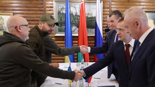 Russia and Ukraine hold negotiations in Belarus - Sputnik International