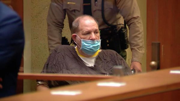 In this image taken from KABC pool video, Harvey Weinstein, the 69-year-old convicted rapist and disgraced movie mogul, arrives in a wheelchair to an arraignment hearing, Wednesday, July 21, 2021, in Los Angeles. Weinstein pleaded not guilty Wednesday to four counts of rape and seven other sexual assault counts in California - Sputnik International