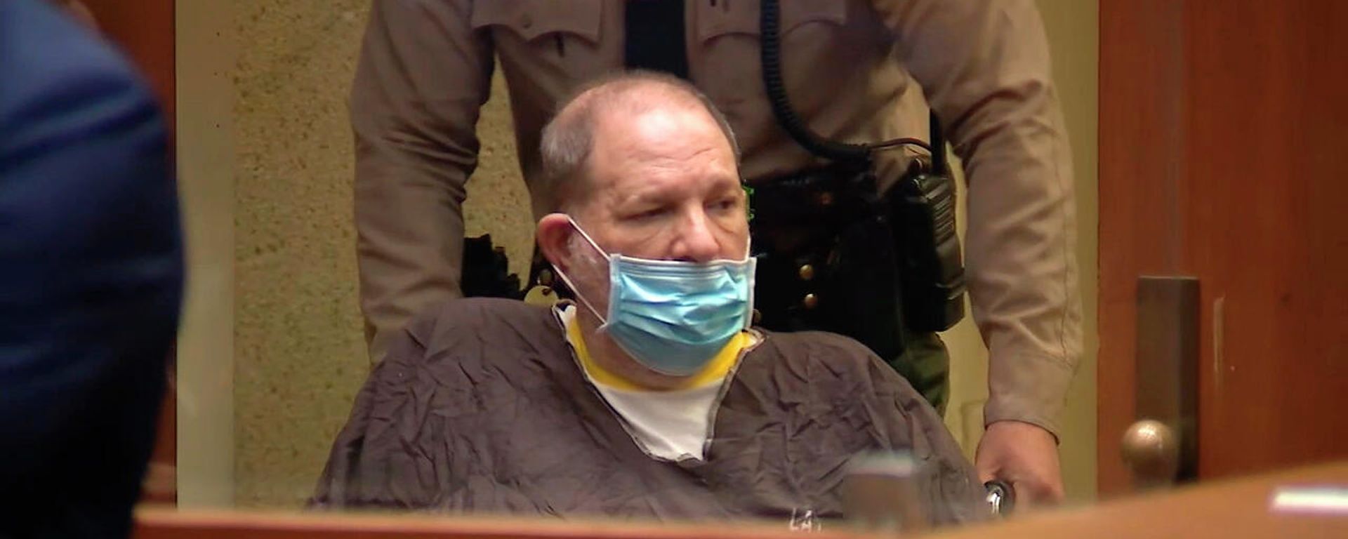 In this image taken from KABC pool video, Harvey Weinstein, the 69-year-old convicted rapist and disgraced movie mogul, arrives in a wheelchair to an arraignment hearing, Wednesday, July 21, 2021, in Los Angeles. Weinstein pleaded not guilty Wednesday to four counts of rape and seven other sexual assault counts in California In this image taken from KABC pool video, Harvey Weinstein, the 69-year-old convicted rapist and disgraced movie mogul, arrives in a wheelchair to an arraignment hearing, Wednesday, July 21, 2021, in Los Angeles. Weinstein pleaded not guilty Wednesday to four counts of rape and seven other sexual assault counts in California - Sputnik International, 1920, 25.08.2022