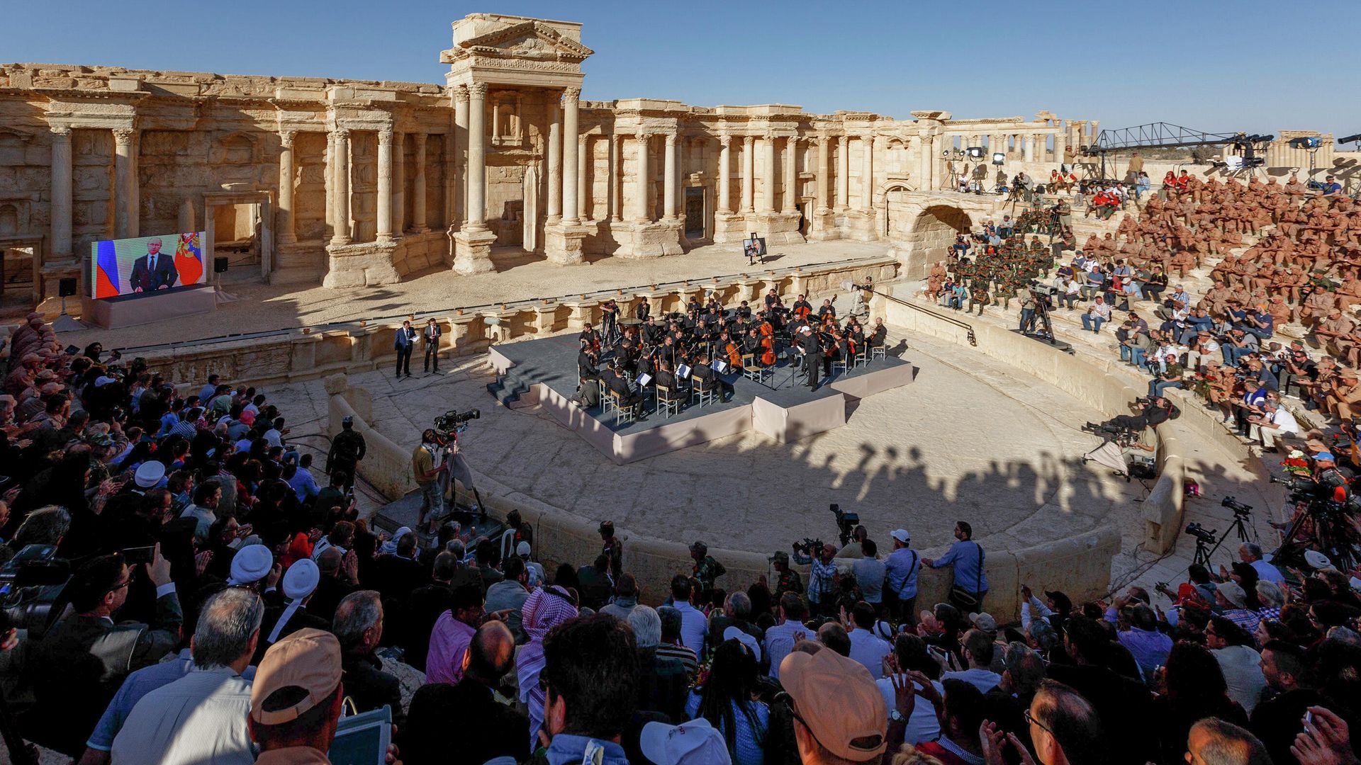 This photo provided by Russian Defense Ministry Press Service, shows the concert at the UNESCO world heritage site of Palmyra, the central city of Homs, where renowned conductor Valery Gergiev leads a performance by the Mariinsky Symphony Orchestra from St. Petersburg, Syria, May 5, 2016. This photo provided by Russian Defense Ministry Press Service, shows the concert at the UNESCO world heritage site of Palmyra, the central city of Homs, where renowned conductor Valery Gergiev leads a performance by the Mariinsky Symphony Orchestra from St. Petersburg, Syria, May 5, 2016. - Sputnik International, 1920, 07.03.2022