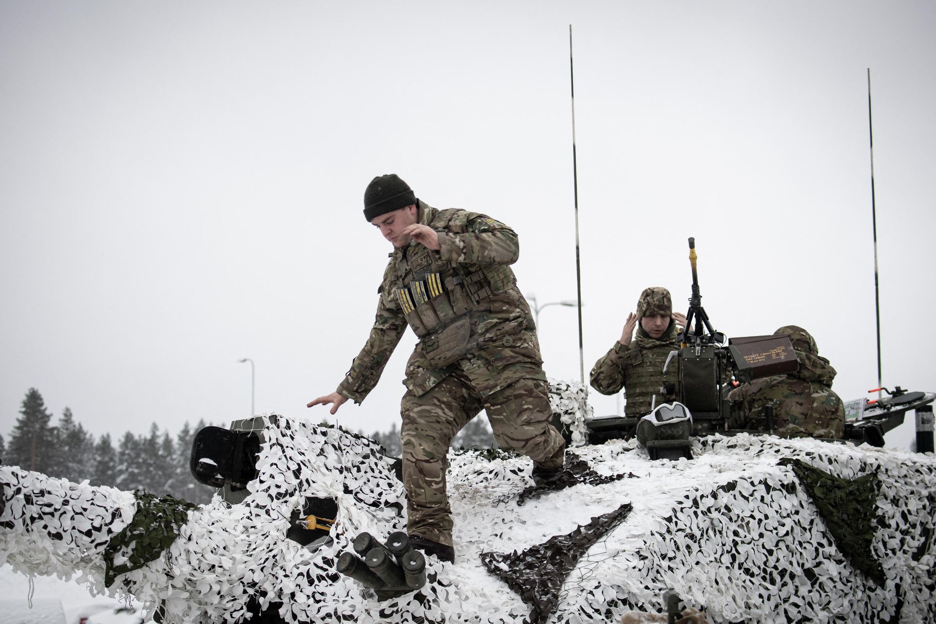 British soldiers take part in a major drill as part of NATO's enhanced forward presence (EFP) deployment in Poland and the Baltic nations of Estonia, Latvia and Lithuania, at the Tapa estonian army camp near Rakvere on February 5, 2022 - Sputnik International, 1920, 11.03.2022