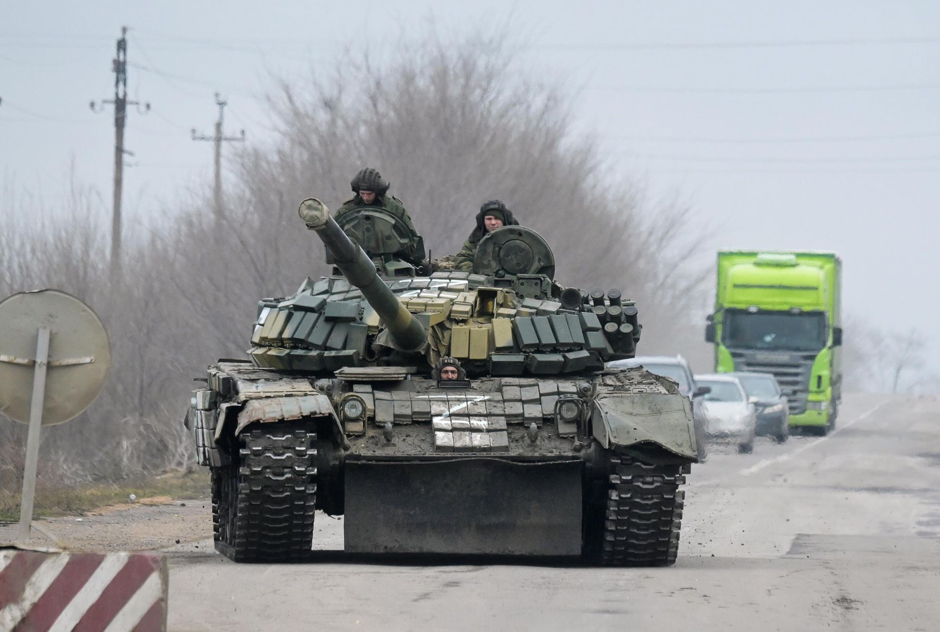 A tank near the city of Novoazovsk in Donbass. - Sputnik International, 1920, 04.04.2022