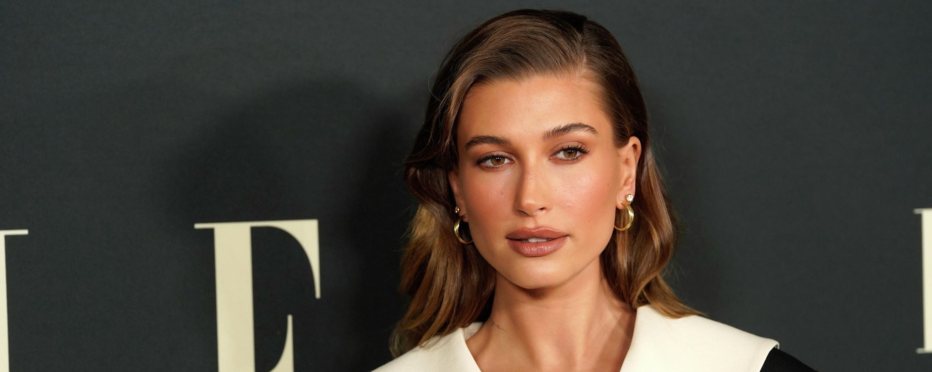 FILE - Hailey Bieber arrives at the 27th annual ELLE Women in Hollywood celebration on Tuesday, Oct. 19, 2021, at the Academy Museum of Motion Pictures in Los Angeles. The model says on Saturday, March 12, 2022, that she's fine after a health scare, suffering a small blood clot to her brain. Bieber, wife of pop star Justin Bieber, posted on Instagram Saturday that she was having breakfast with her husband on Thursday when she began feeling stroke-like symptoms. FILE - Hailey Bieber arrives at the 27th annual ELLE Women in Hollywood celebration on Tuesday, Oct. 19, 2021, at the Academy Museum of Motion Pictures in Los Angeles. The model says on Saturday, March 12, 2022, that she's fine after a health scare, suffering a small blood clot to her brain. Bieber, wife of pop star Justin Bieber, posted on Instagram Saturday that she was having breakfast with her husband on Thursday when she began feeling stroke-like symptoms. - Sputnik International, 1920, 13.03.2022