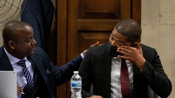 Actor Jussie Smollett wipes away tears after his grandmother testified at his sentencing hearing on March 10, 2022 in Chicago, Illinois - Sputnik International