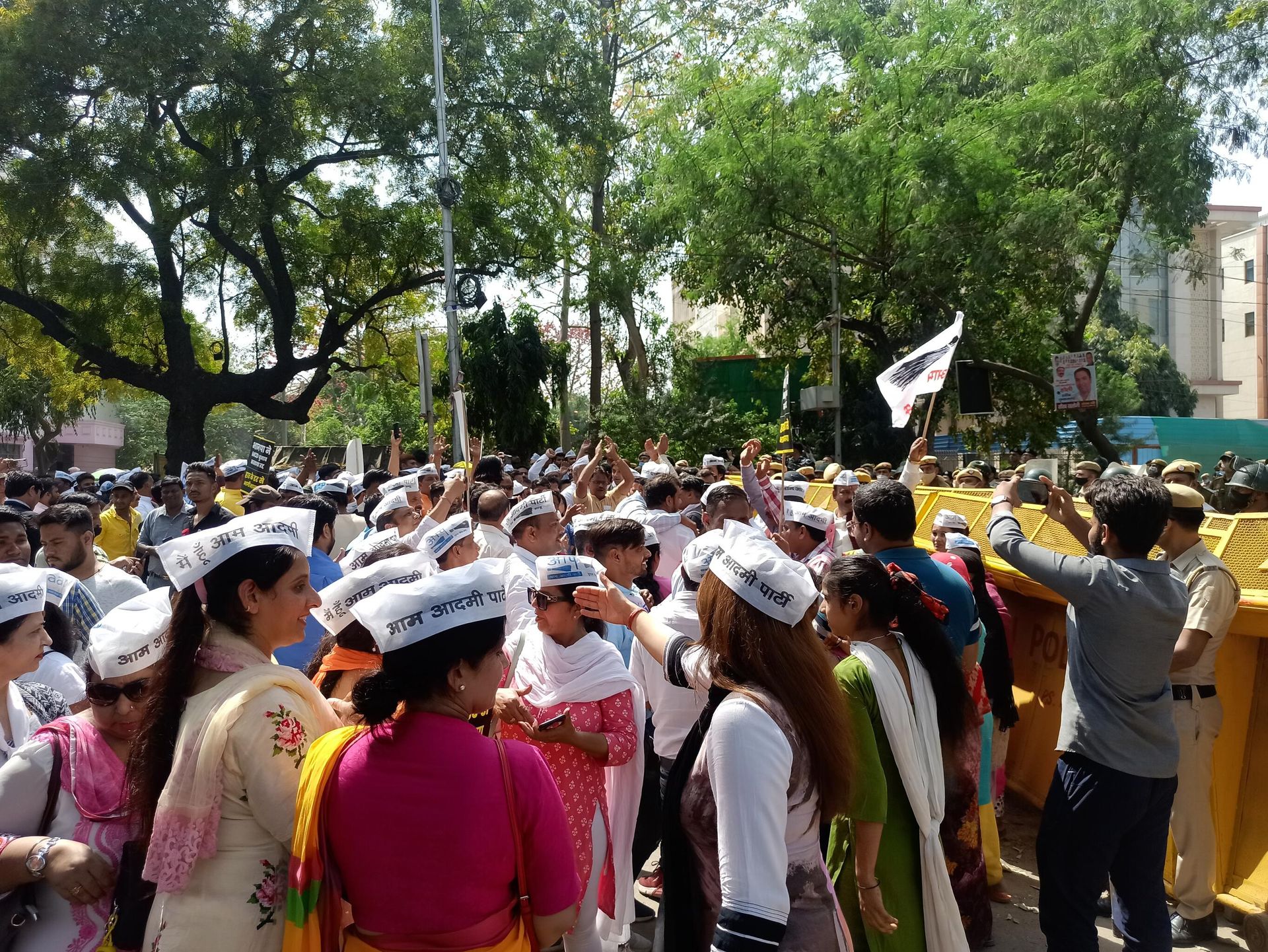 AAP Workers Marching Towards BJP Headquarters in Delhi Stopped by Police - Sputnik International, 1920, 14.03.2022