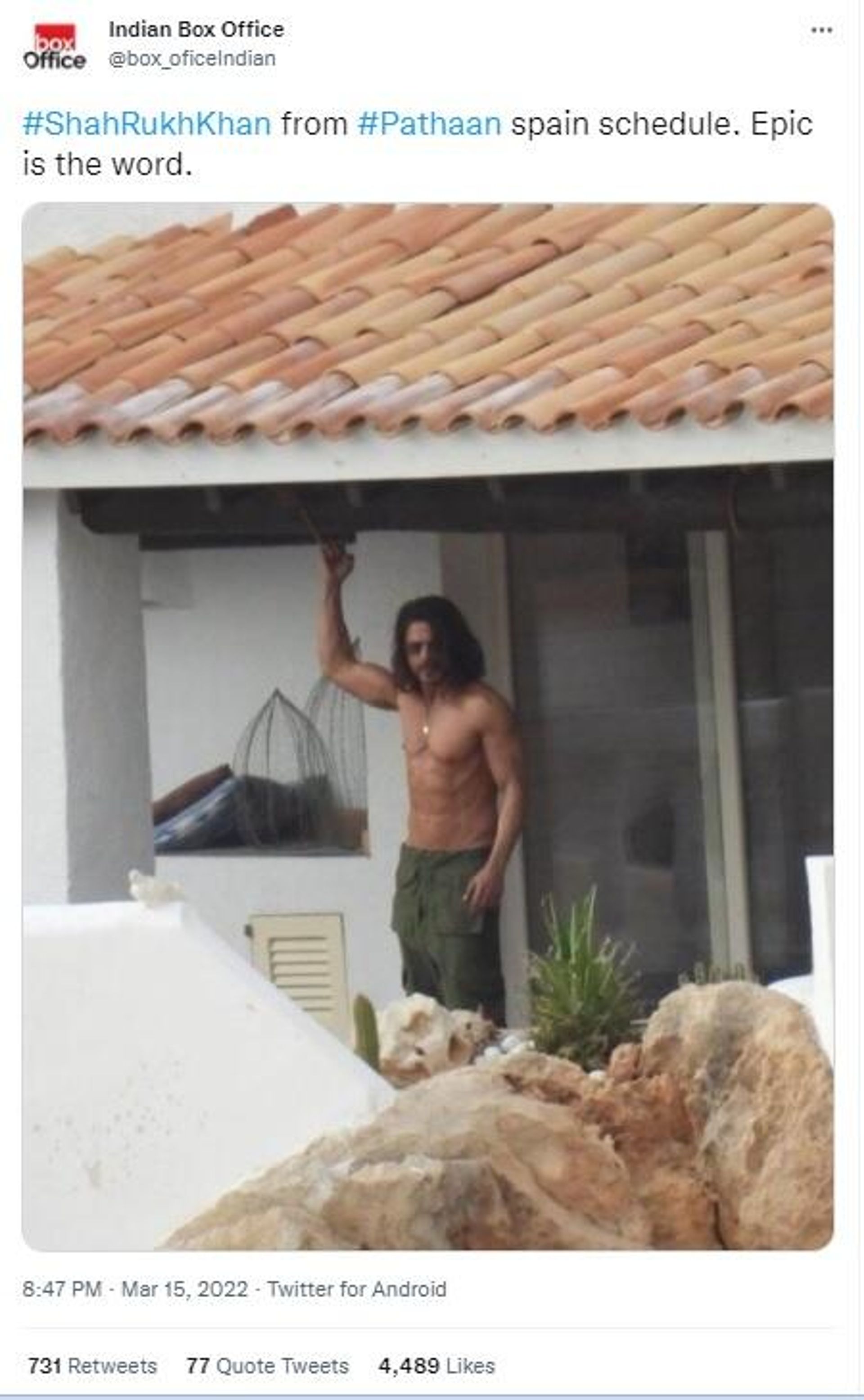 Netizens react to Bollywood superstar Shah Rukh Khan's leaked topless pictures from shooting sets in Spain - Sputnik International, 1920, 16.03.2022