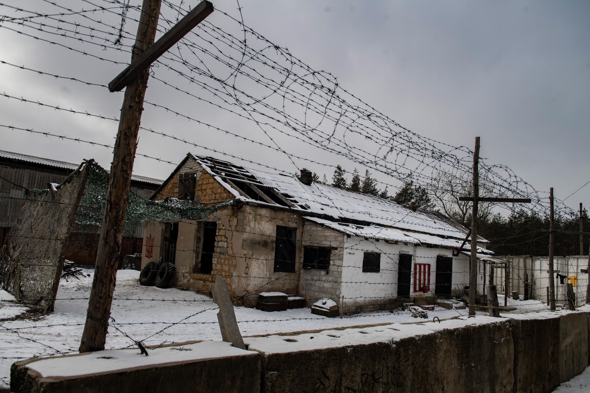 Territory of a former prison operated by Aidar set up in an abandoned sausage factory. - Sputnik International, 1920, 17.03.2022