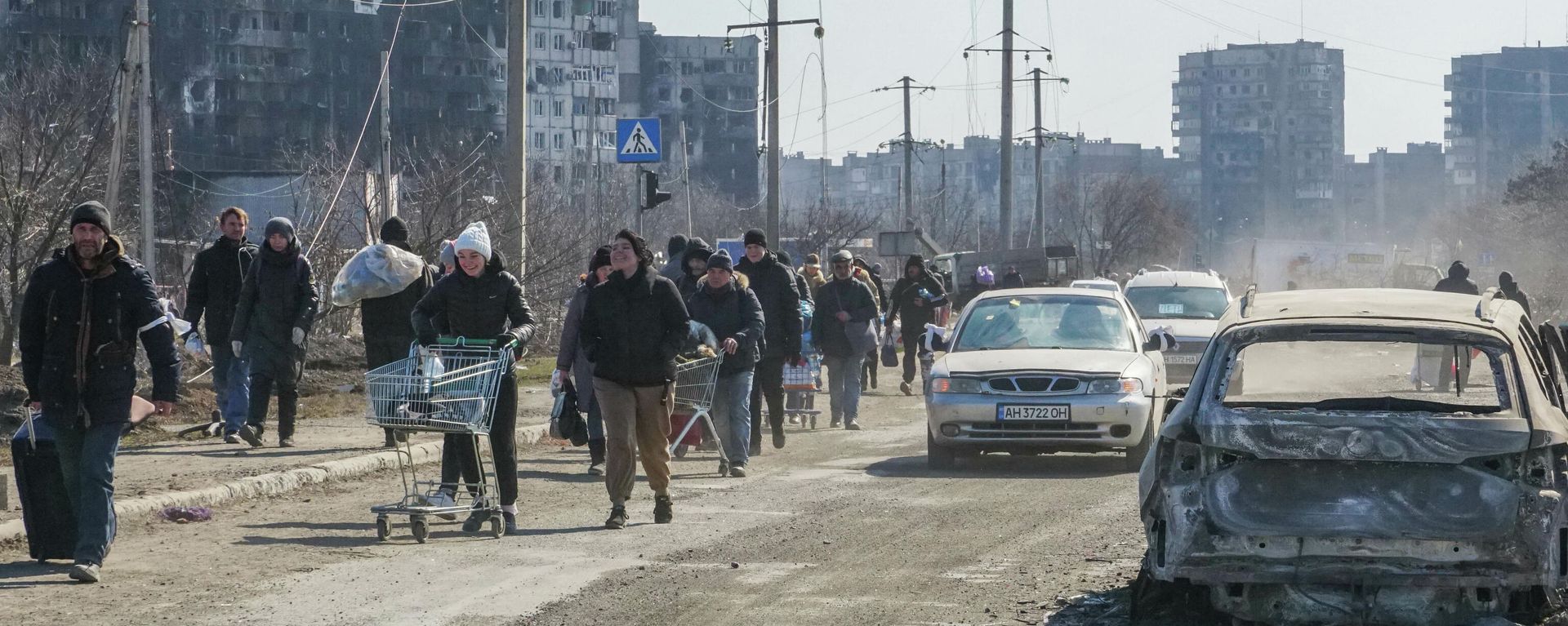 Residents leave the city of Mariupol, Donetsk People's Republic. - Sputnik International, 1920, 22.03.2022