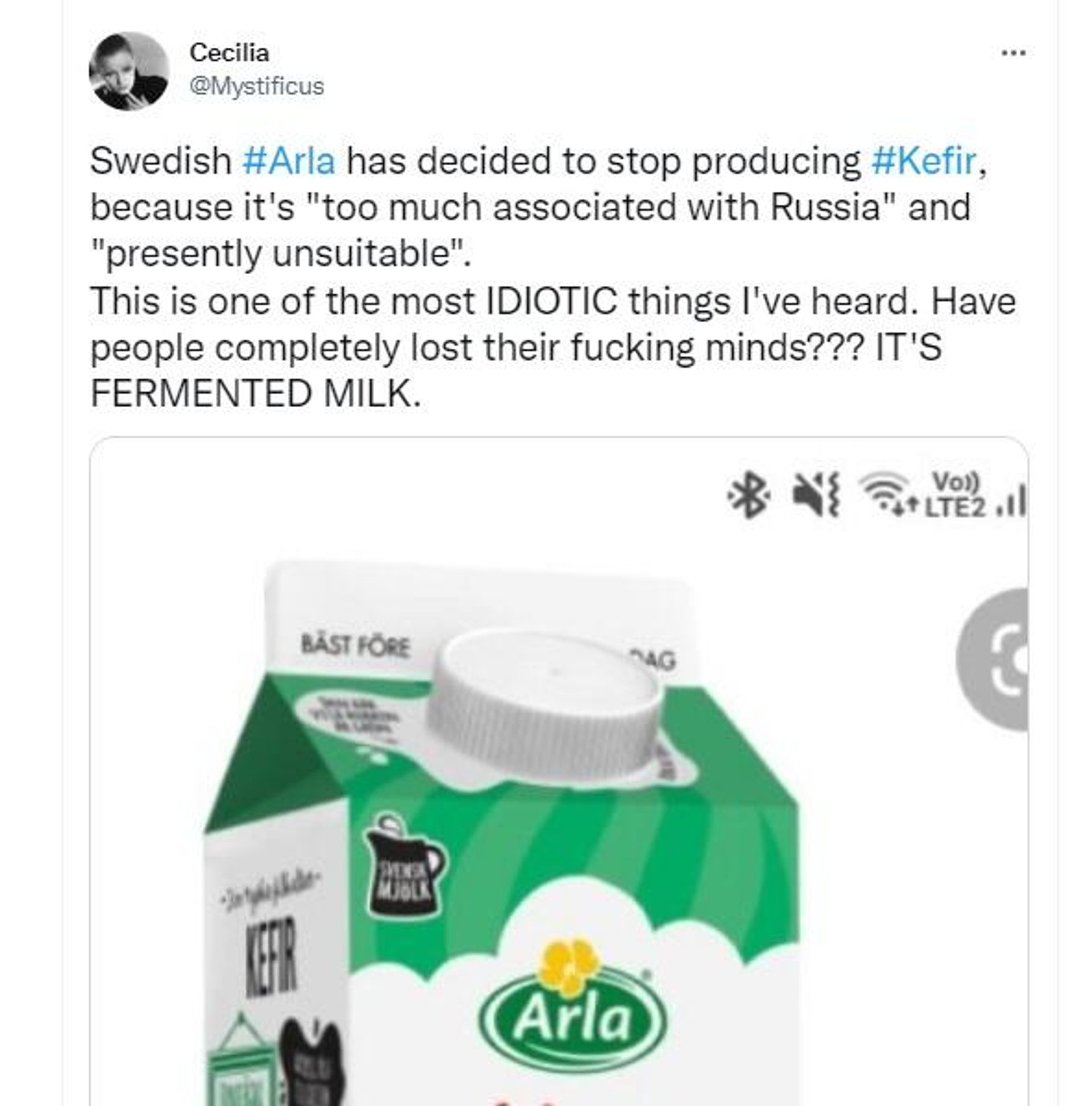 Users discussing Arla's decision to stop Kefir over Russian associations - Sputnik International, 1920, 22.03.2022