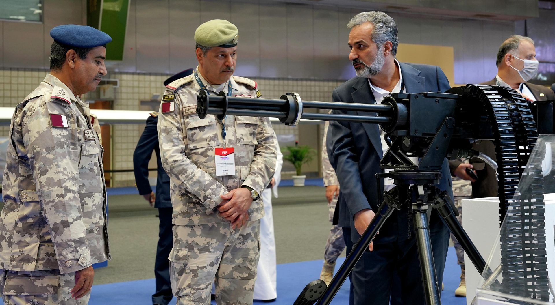 Qatari armed forces chief of staff, Maj. Gen. Salem al-Nabet, left, visits Iran's pavilion during the DIMDEX exhibition in Doha, Qatar, Wednesday, March 23, 2022. - Sputnik International, 1920, 23.03.2022