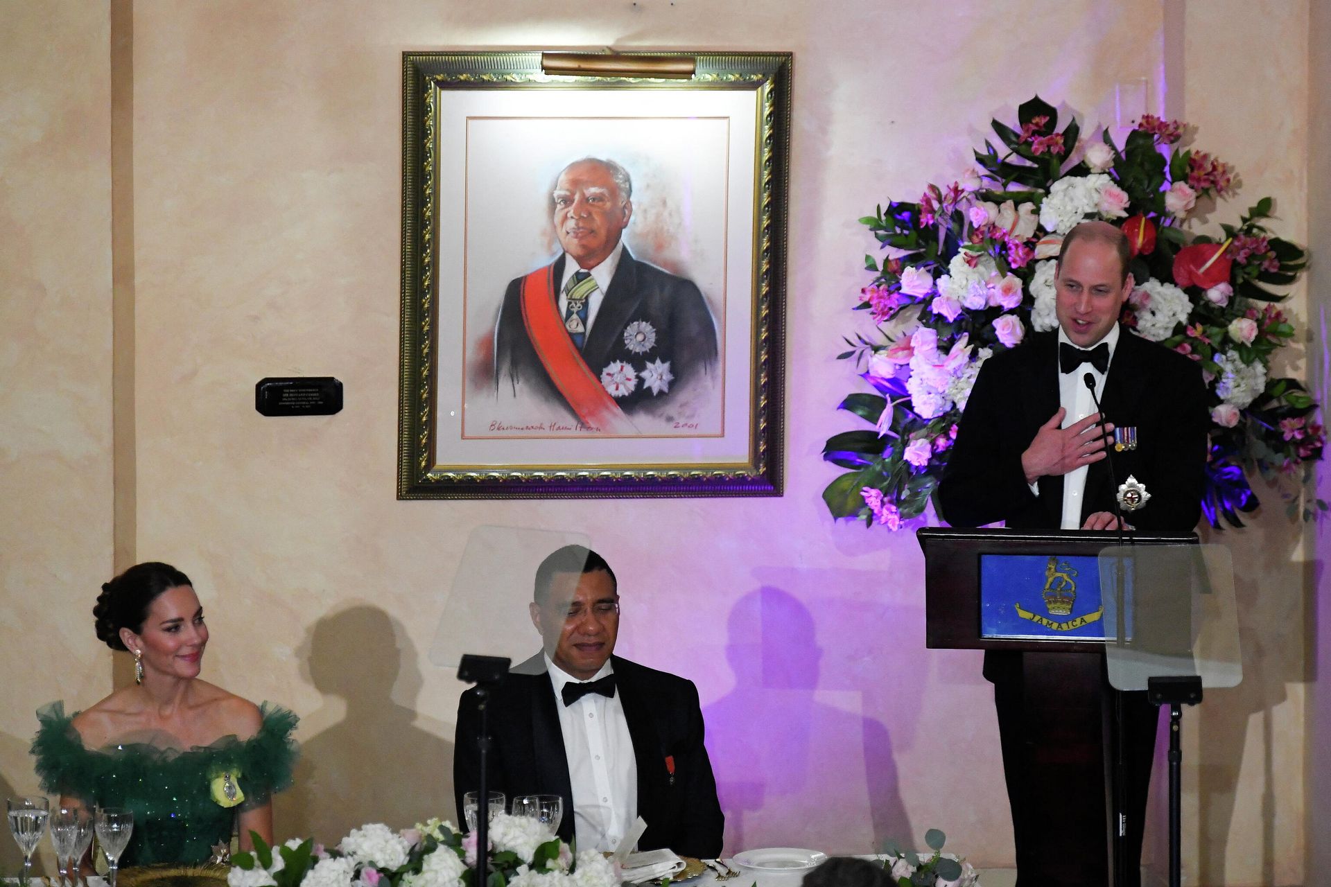 Jamaica's Prime Minister Andrew Holness and Catherine, Duchess of Cambridge, listen as Britain's Prince William delivers a speech during a dinner hosted by the Governor General of Jamaica Patrick Allen and his wife Patricia on the fifth day of his tour of the Caribbean, Kingston, Jamaica, March 23, 2022. - Sputnik International, 1920, 24.03.2022