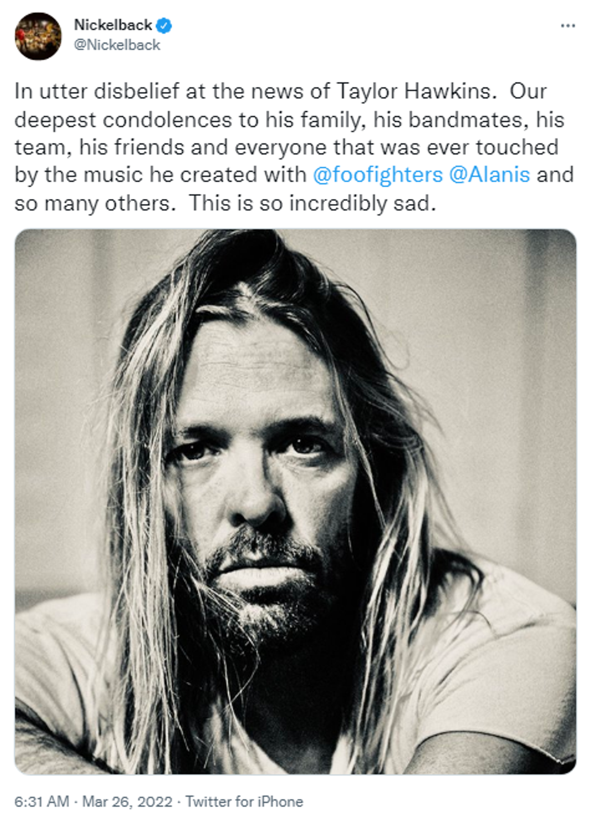 A screenshot of a tweet commemorating Foo Fighters drummer Taylor Hawkins - Sputnik International, 1920, 26.03.2022