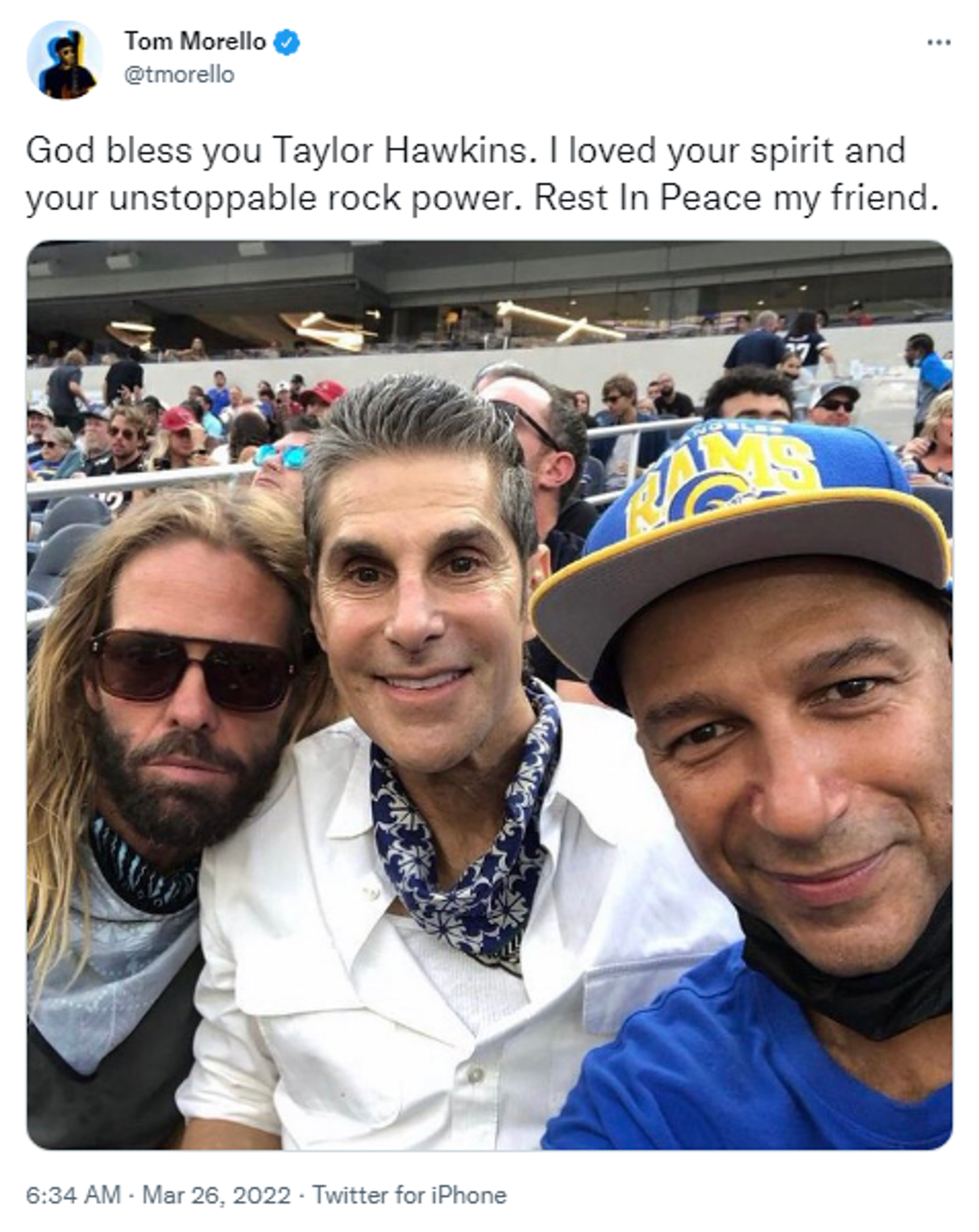 A screenshot of a tweet commemorating Foo Fighters drummer Taylor Hawkins - Sputnik International, 1920, 26.03.2022