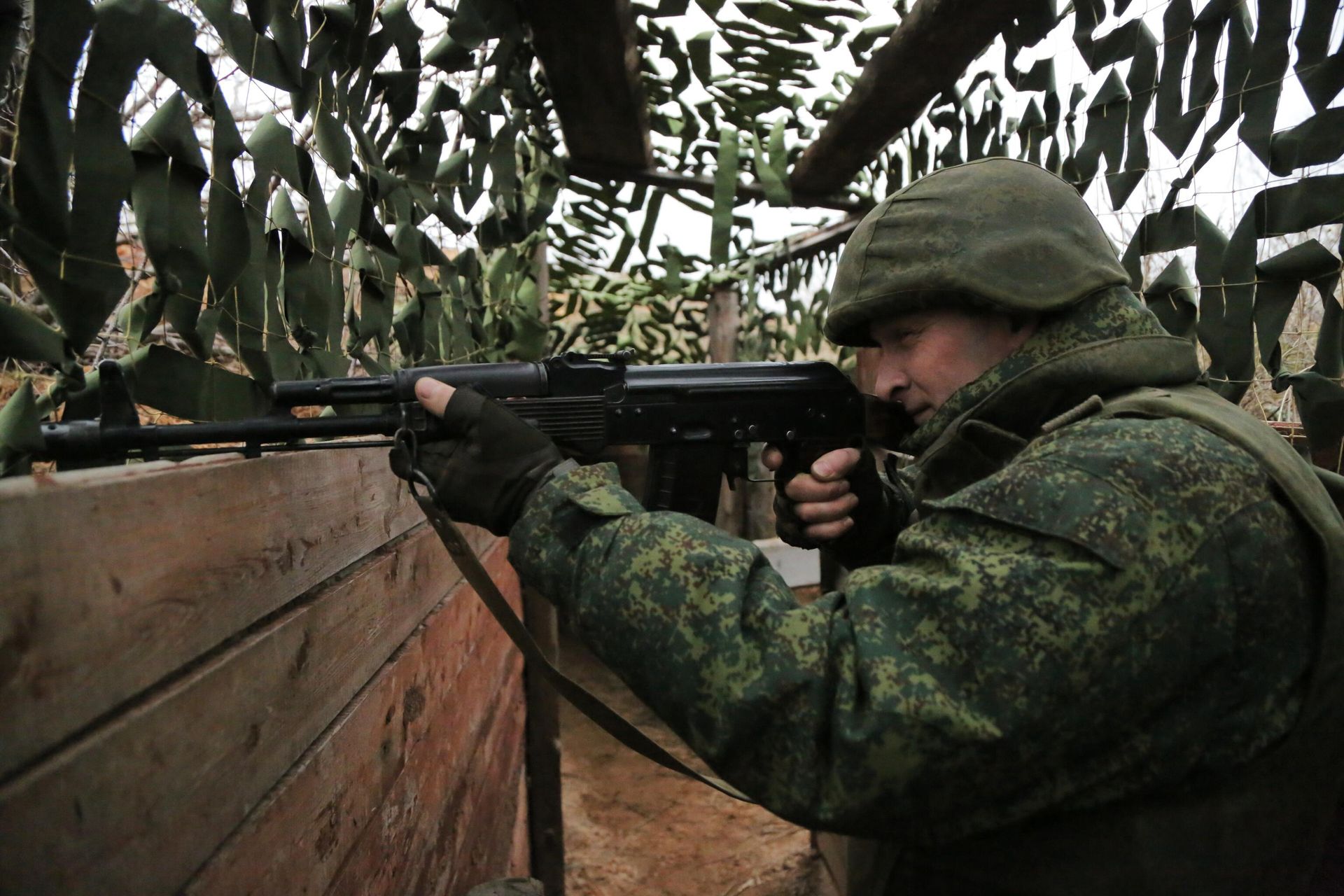 DPR militia fighter near the settlement of Yasinovataya, north of Donetsk. - Sputnik International, 1920, 22.05.2022