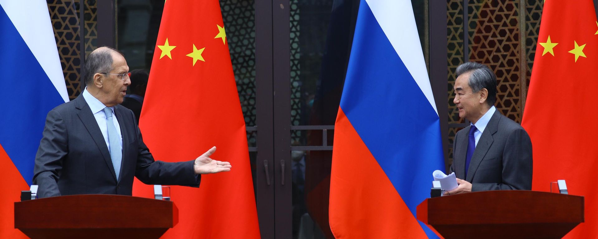 Russian Foreign Minister Sergey Lavrov and Chinese Foreign Minister Wang Yi, 23 March 2022, China Russian Foreign Minister Sergey Lavrov and Chinese Foreign Minister Wang Yi, 23 March 2022, China - Sputnik International, 1920, 22.12.2022