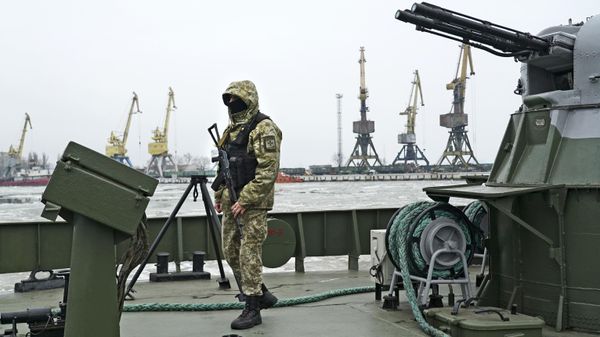 A Ukrainian serviceman stands on board a coast guard ship (File) - Sputnik International