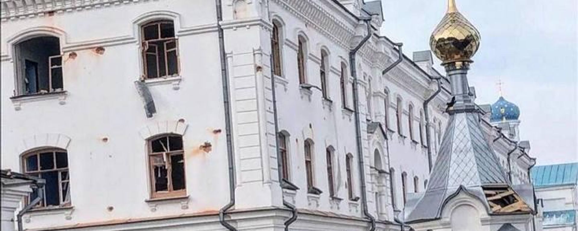 The Svyatogorsk Monastery in Donetsk region, Ukraine after being shelled in March 2022. - Sputnik International, 1920, 02.04.2022